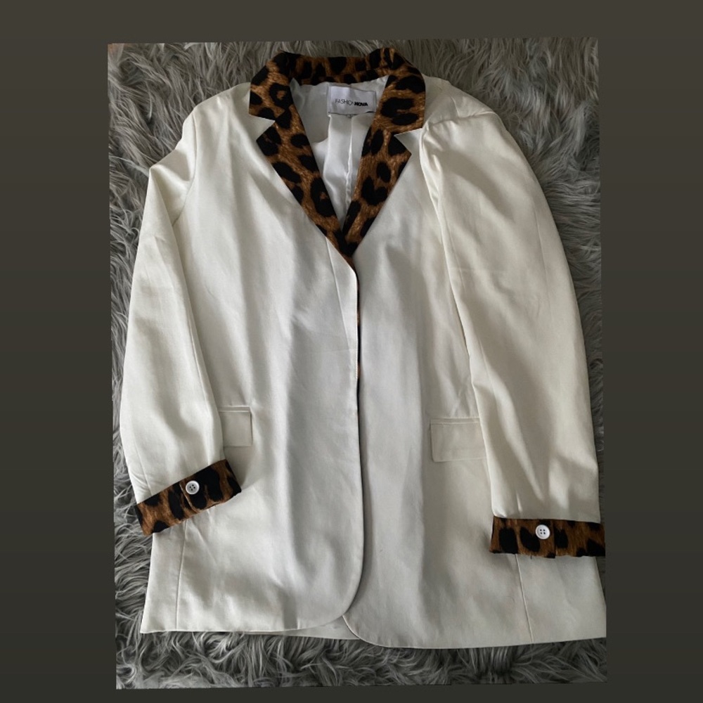 Leopard Blazer